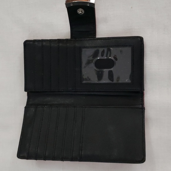 Pink Wallet - Picture 3 of 4